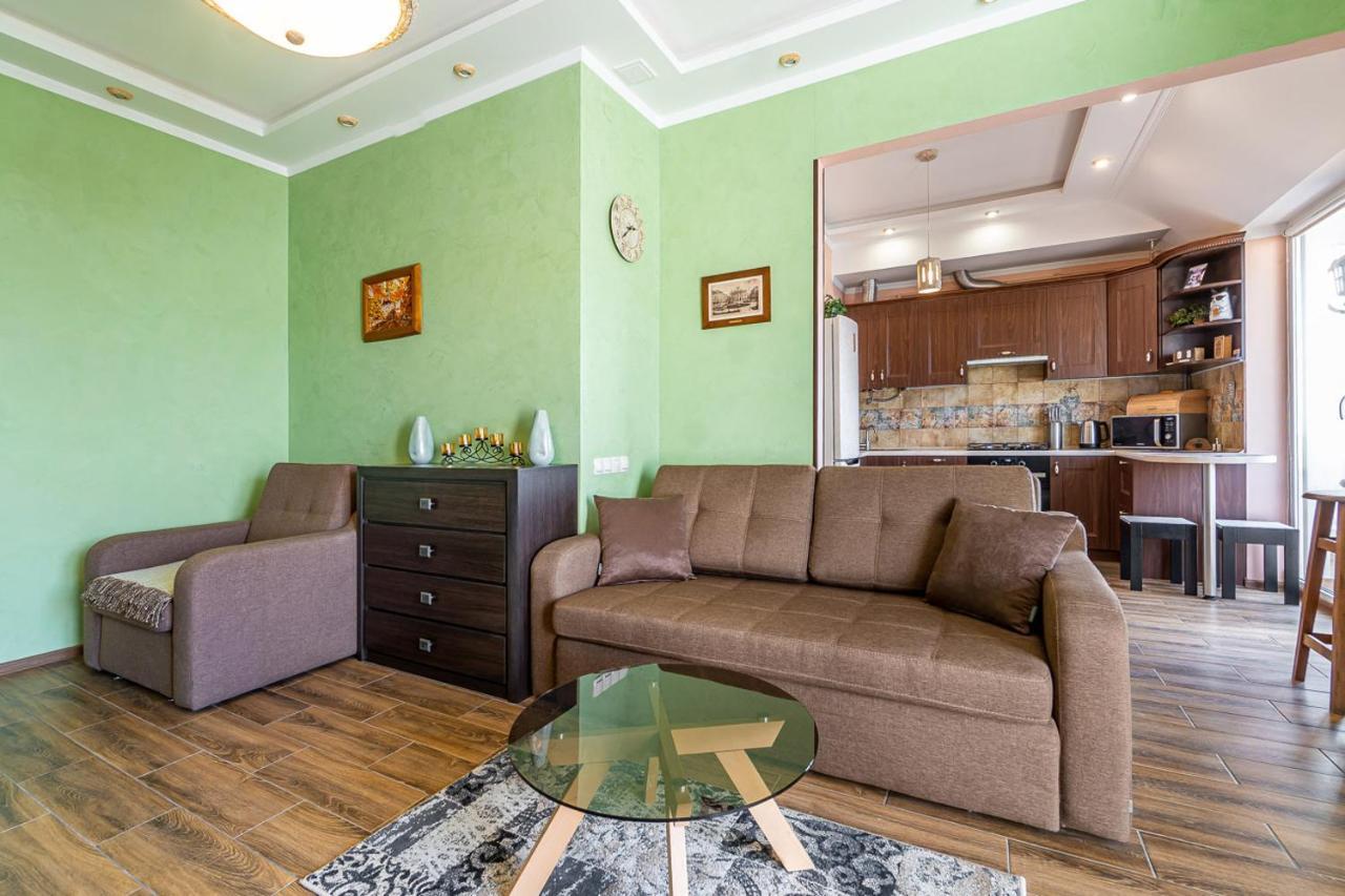 Apartments “U Prawnika” Lviv Exterior photo